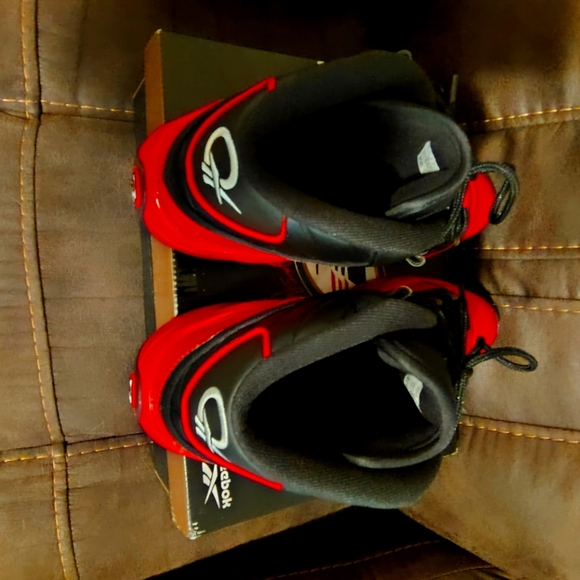 Allen Iverson sneakers - Picture 3 of 11